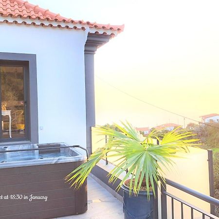 Espirito Do Mar - Premium Villa With Jacuzzi Estreito Da Calheta Kültér fotó