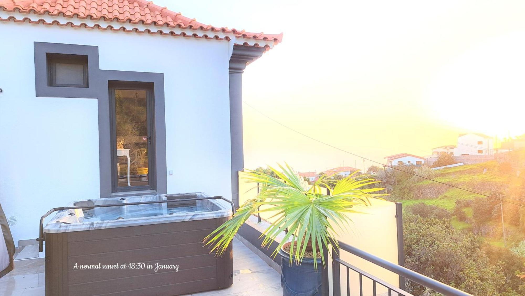 Espirito Do Mar - Premium Villa With Jacuzzi Estreito Da Calheta Kültér fotó