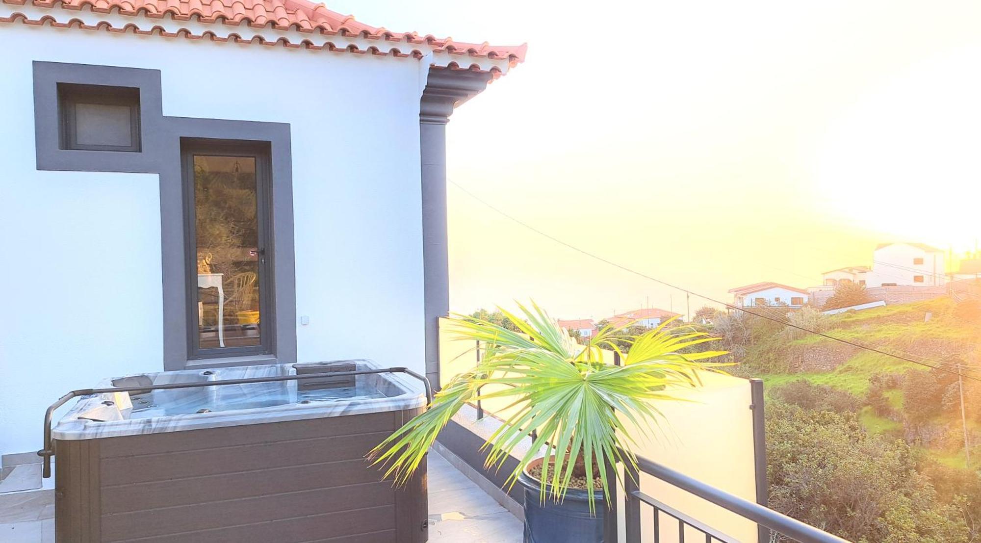 Espirito Do Mar - Premium Villa With Jacuzzi Estreito Da Calheta Kültér fotó