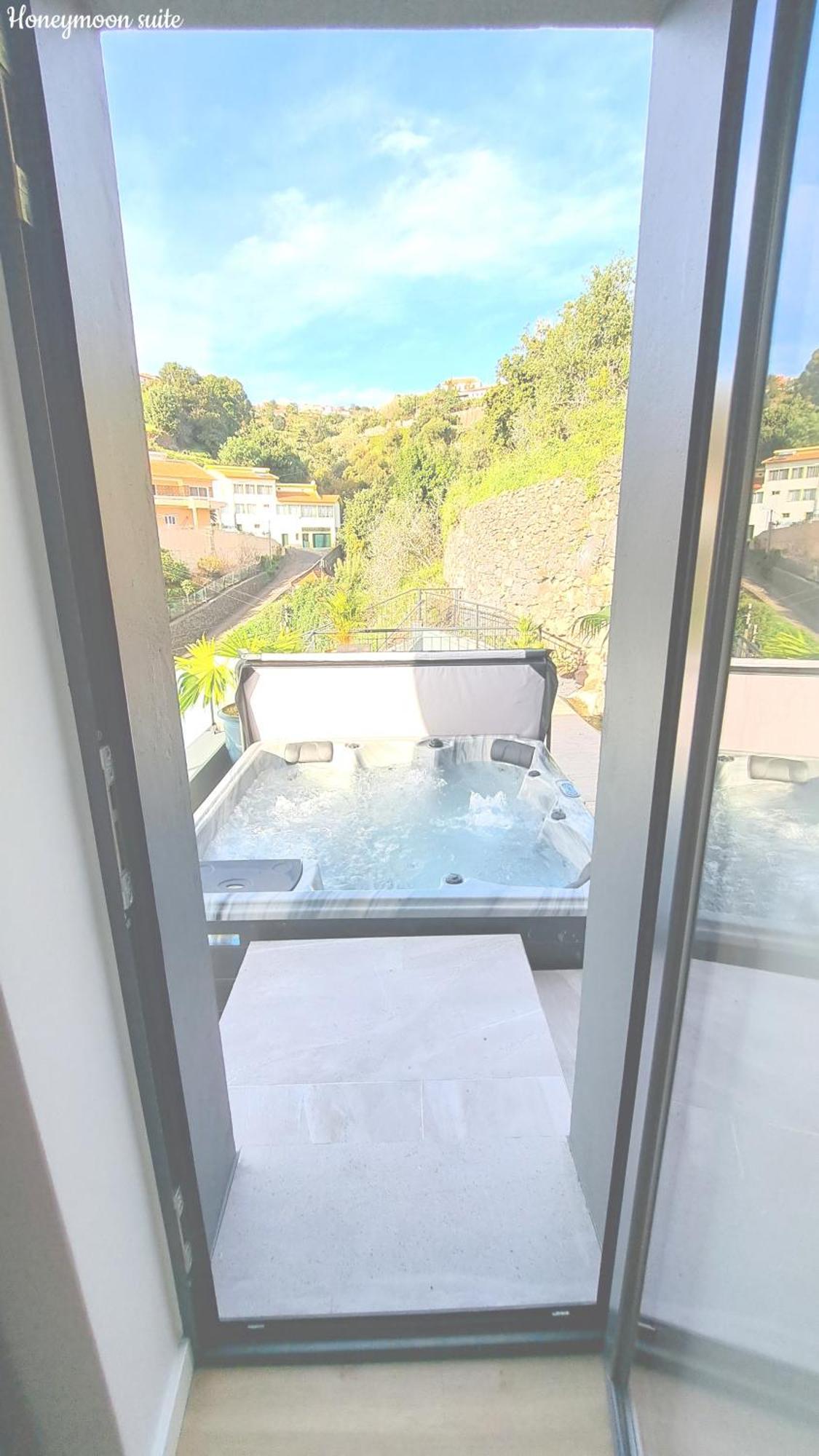 Espirito Do Mar - Premium Villa With Jacuzzi Estreito Da Calheta Kültér fotó